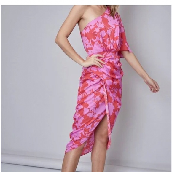 Dress - Picture 1 of 4